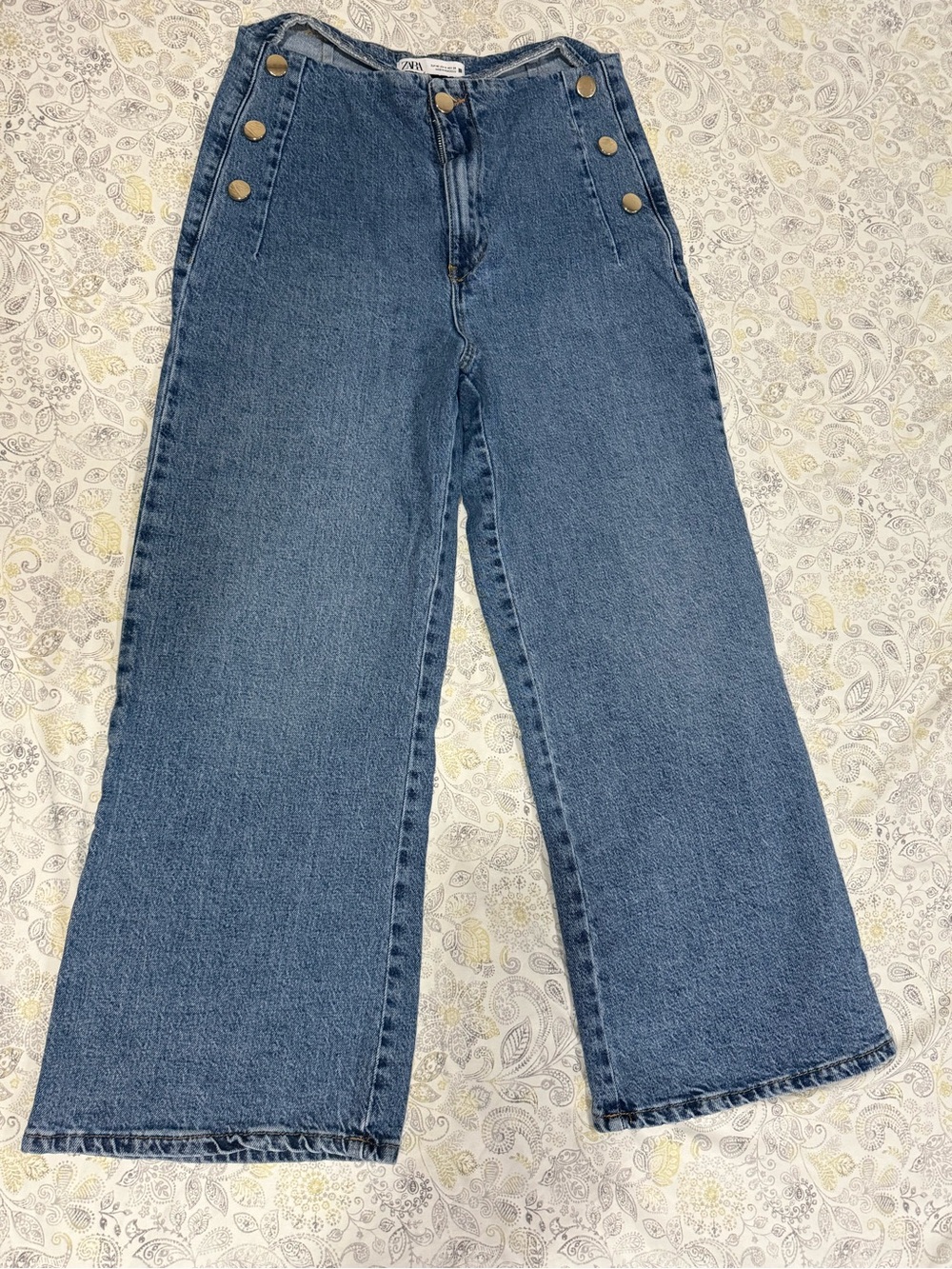 Zara Dark Blue Wide-Leg High Waist Jeans with Button Details. Size 6 petite